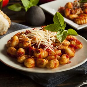 Gnocchi-Rezept-vegeatrisch-klassisch-Spinat-Kuerbis-aus-der-Pfanne-Basilikum