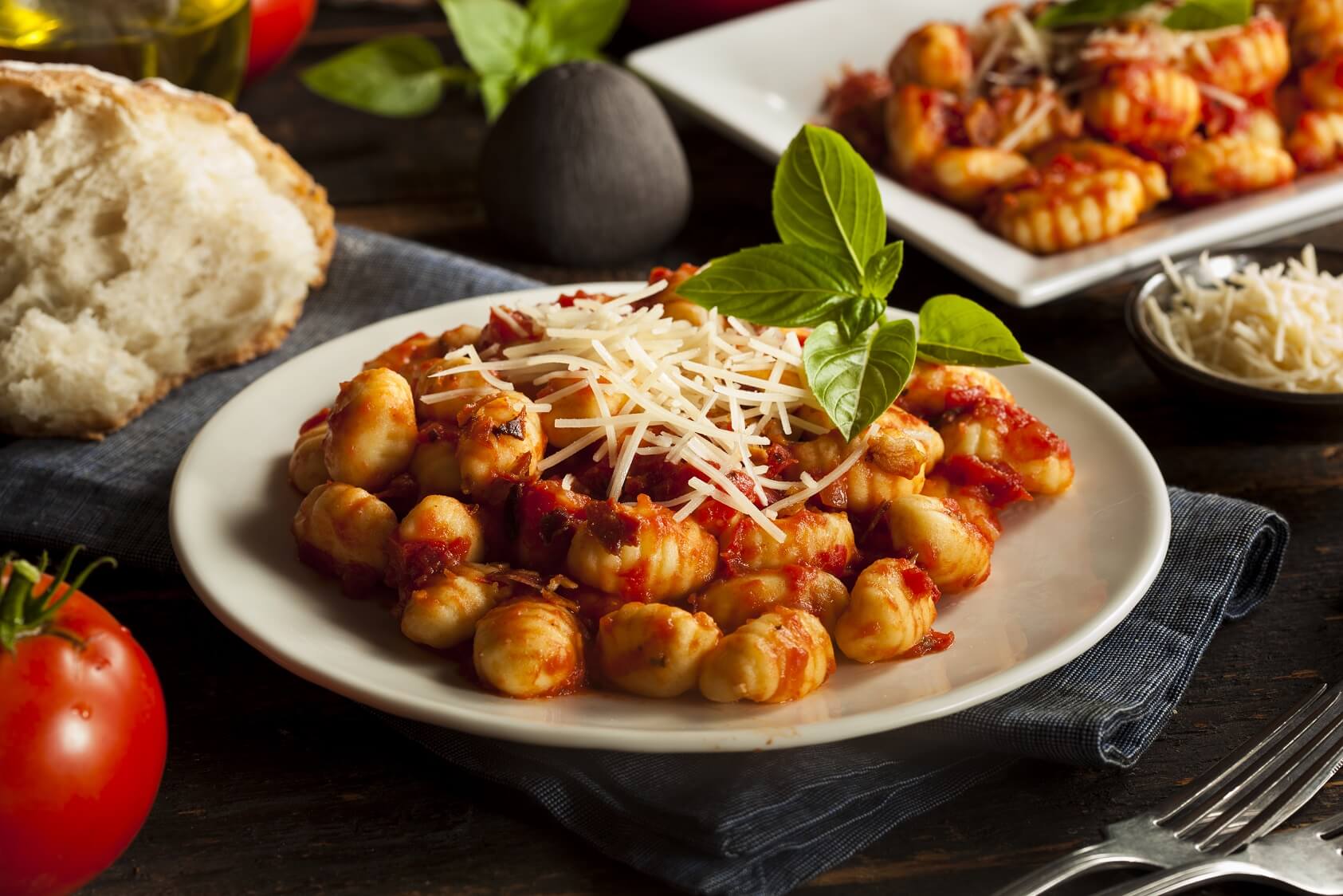 Gnocchi-Rezept-vegeatrisch-klassisch-Spinat-Kuerbis-aus-der-Pfanne-Basilikum